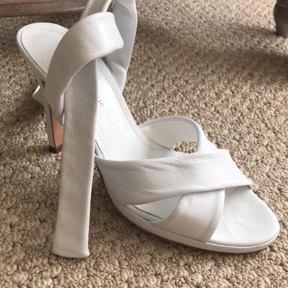 Banana Republic WHITE Soft Leather Ankle Wrap Heels/6.5 - Picture 4 of 8